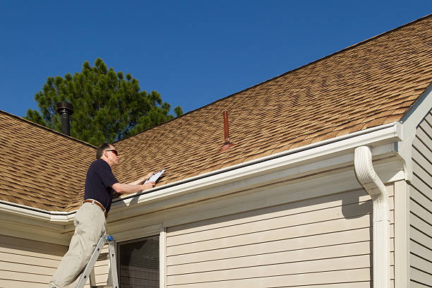 Asphalt Shingles Roofing in Iowa Falls, IA